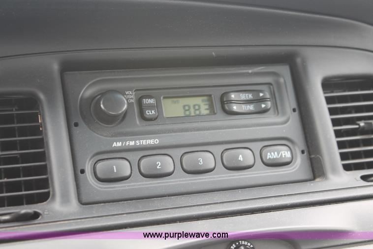 image for item D8196 2006 Ford Crown Victoria Police Interceptor