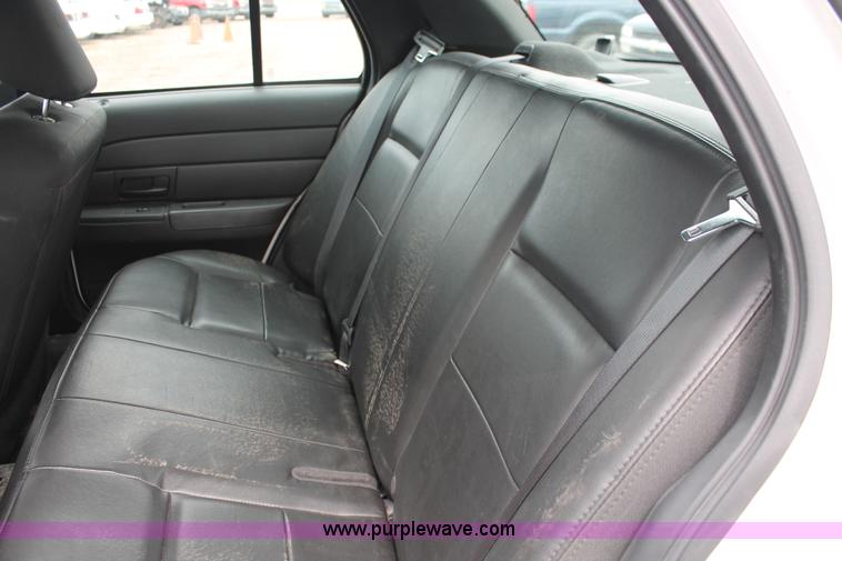 image for item D8196 2006 Ford Crown Victoria Police Interceptor