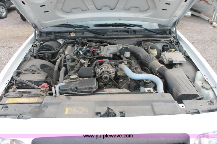 image for item D8196 2006 Ford Crown Victoria Police Interceptor