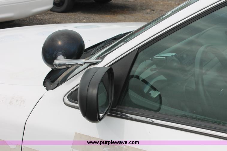 image for item D8196 2006 Ford Crown Victoria Police Interceptor