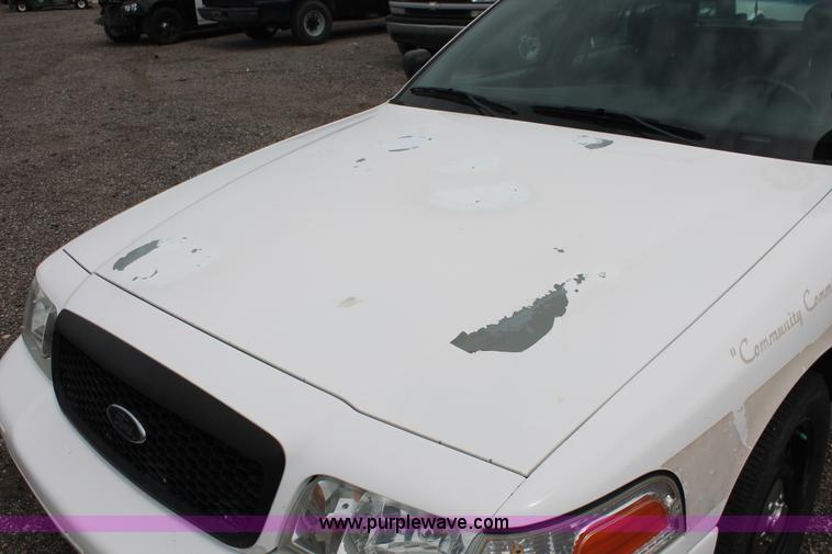 image for item D8196 2006 Ford Crown Victoria Police Interceptor