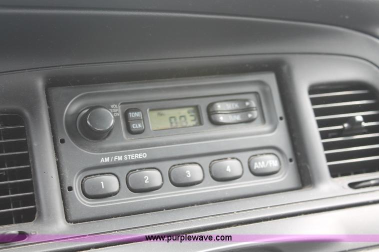 image for item D8197 2006 Ford Crown Victoria Police Interceptor