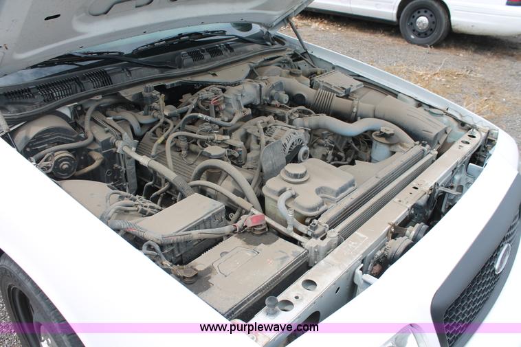 image for item D8197 2006 Ford Crown Victoria Police Interceptor