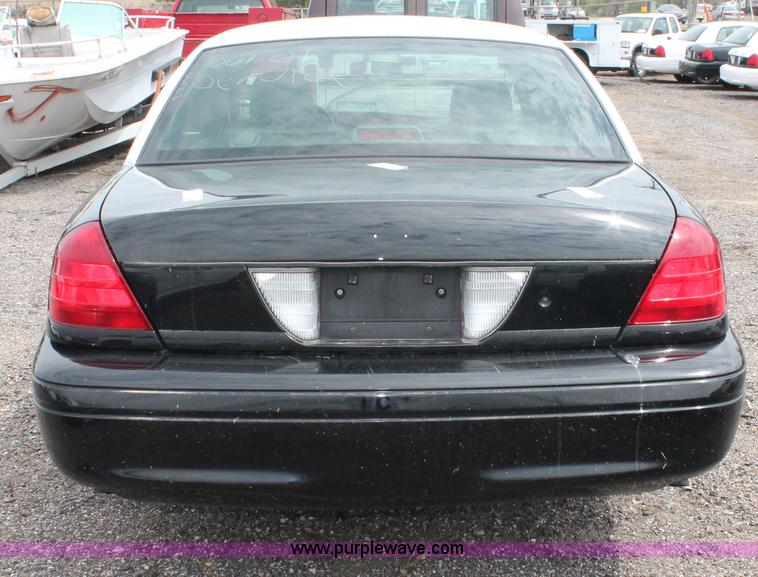 image for item D8199 2008 Ford Crown Victoria Police Interceptor