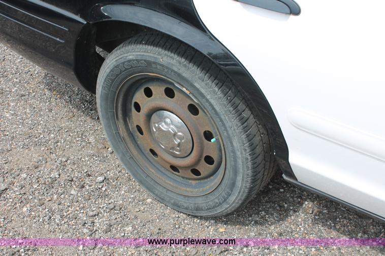 image for item D8199 2008 Ford Crown Victoria Police Interceptor