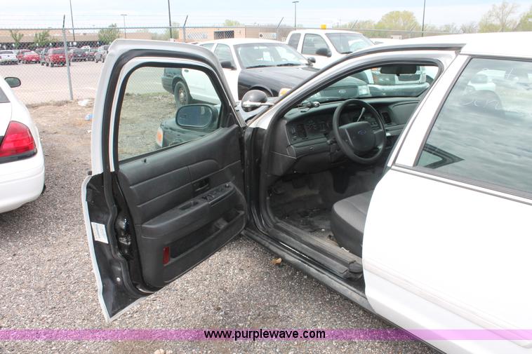 image for item D8200 2009 Ford Crown Victoria Police Interceptor