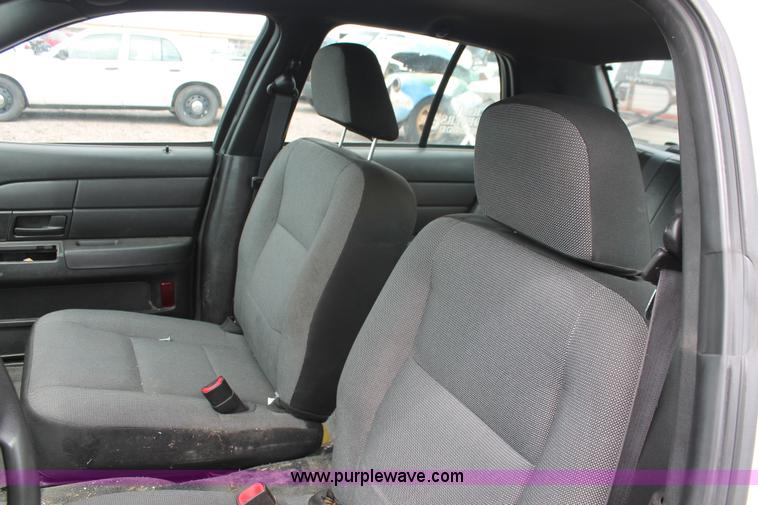 image for item D8200 2009 Ford Crown Victoria Police Interceptor