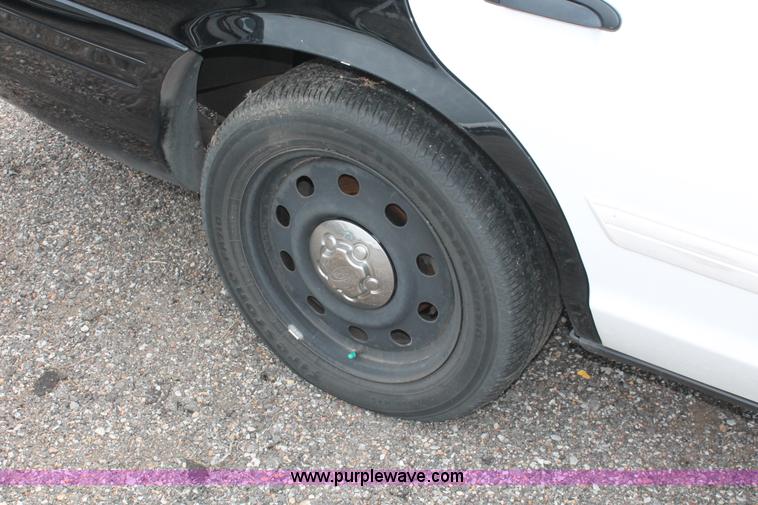 image for item D8200 2009 Ford Crown Victoria Police Interceptor