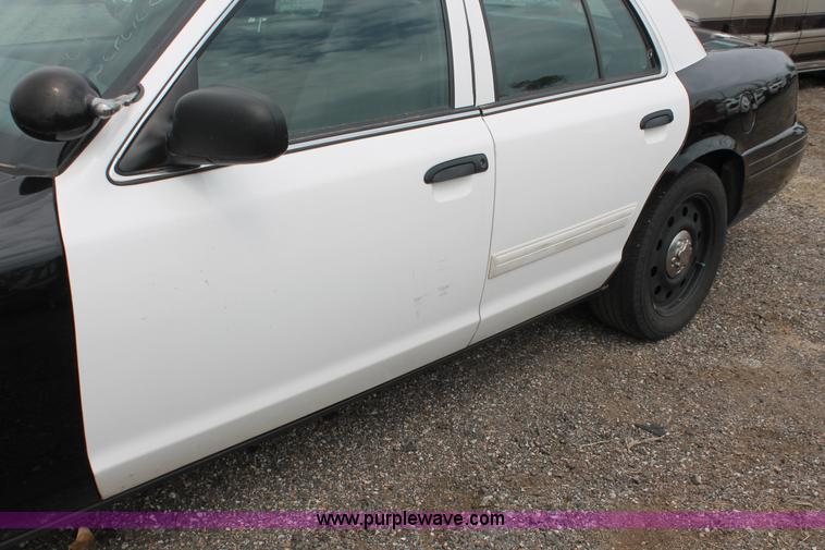image for item D8200 2009 Ford Crown Victoria Police Interceptor