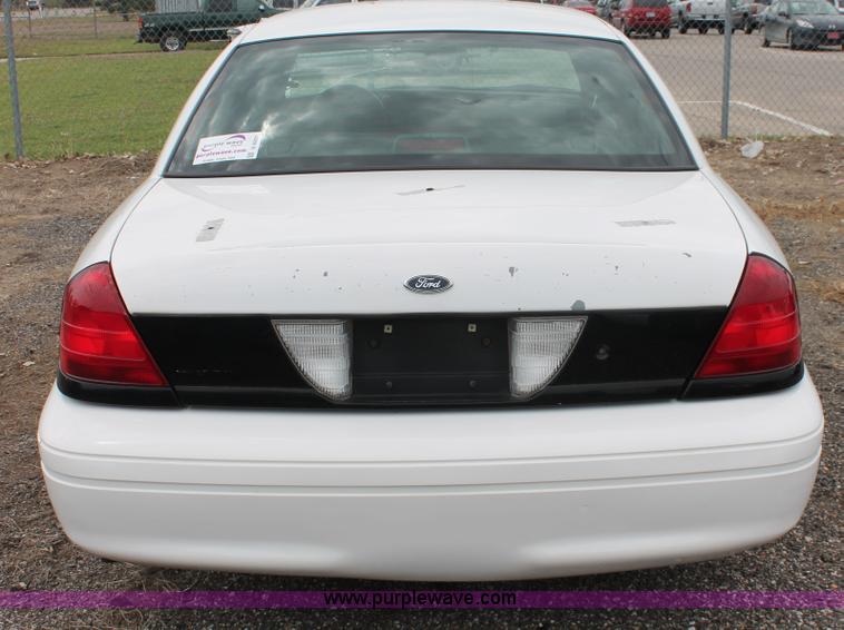 image for item D8201 2006 Ford Crown Victoria Police Interceptor