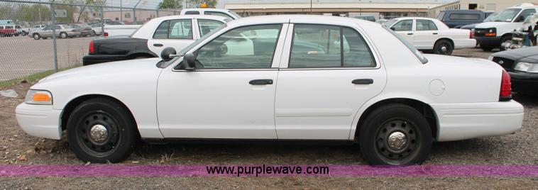 image for item D8201 2006 Ford Crown Victoria Police Interceptor