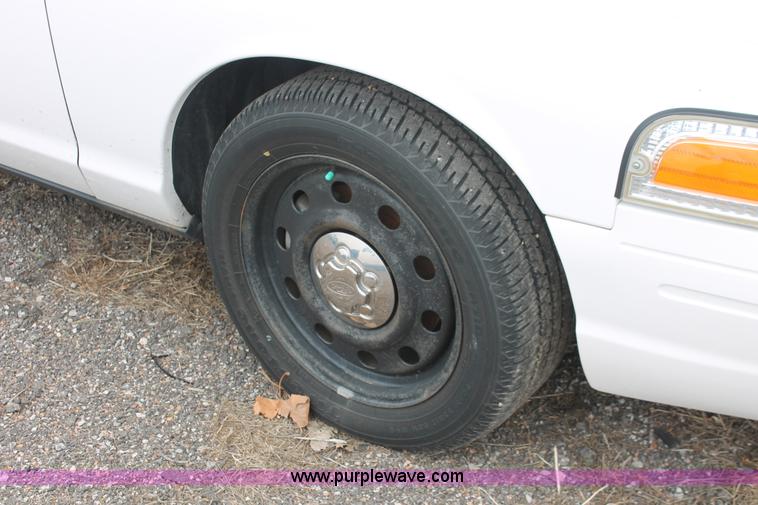 image for item D8201 2006 Ford Crown Victoria Police Interceptor