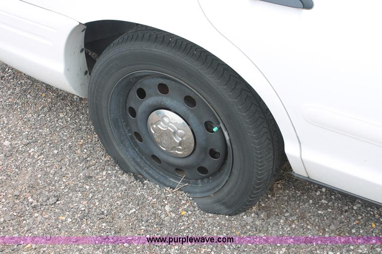 image for item D8201 2006 Ford Crown Victoria Police Interceptor