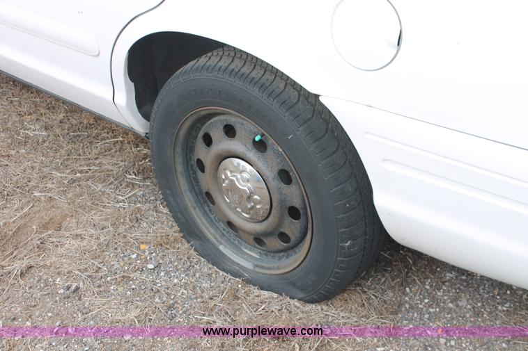 image for item D8201 2006 Ford Crown Victoria Police Interceptor