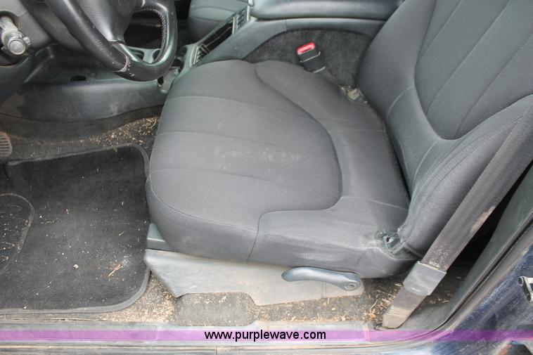 image for item D8202 2003 Chevrolet S10 LS Crew Cab pickup truck