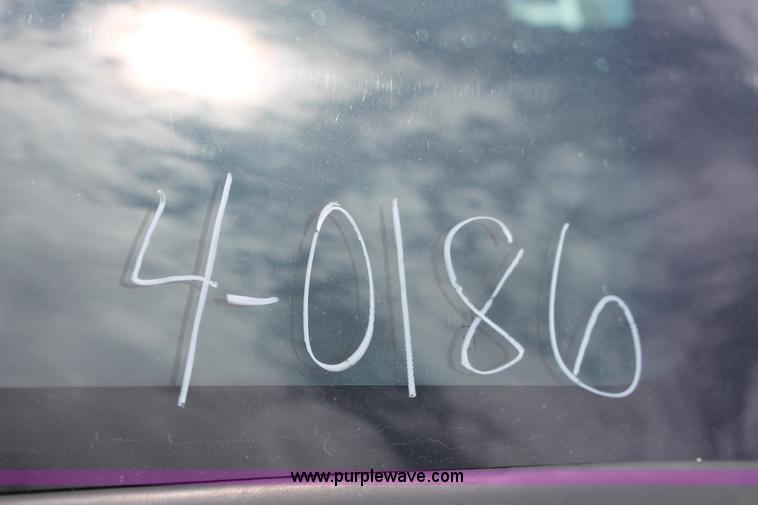 image for item D8204 2000 Chevrolet Silverado 2500 pickup truck