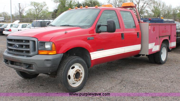 image for item D8206 1999 Ford F550 XL Super Duty Crew Cab utility truck