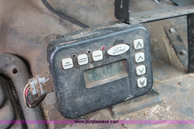 image for item D8206 1999 Ford F550 XL Super Duty Crew Cab utility truck