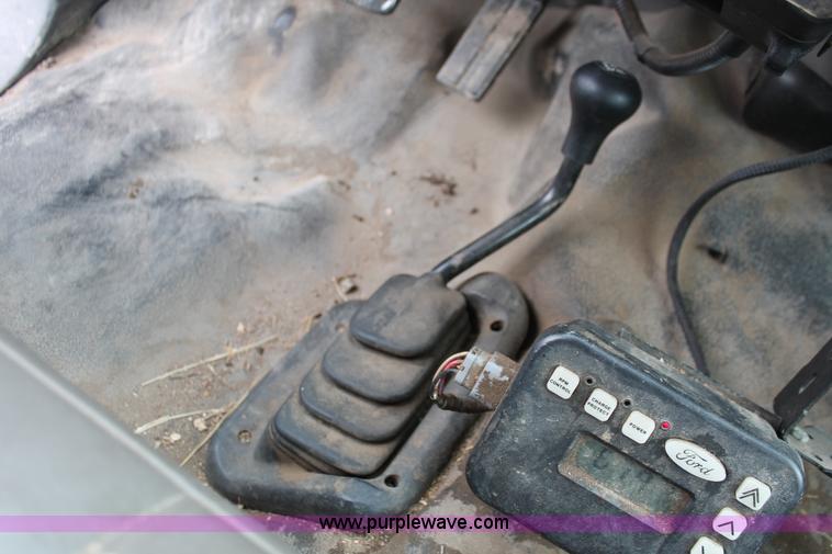 image for item D8206 1999 Ford F550 XL Super Duty Crew Cab utility truck