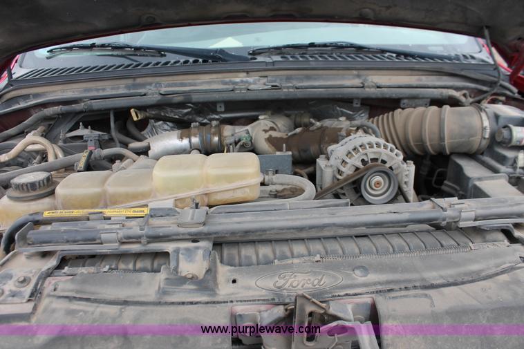 image for item D8206 1999 Ford F550 XL Super Duty Crew Cab utility truck