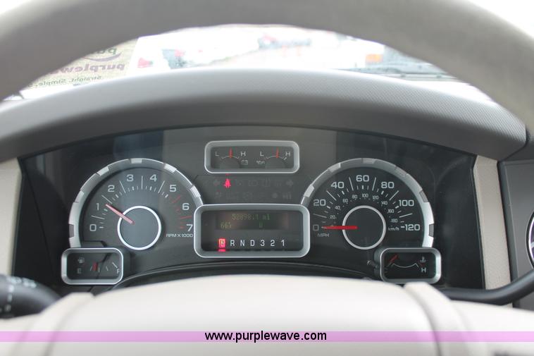 image for item D8207 2007 Ford Expedition XLT SUV