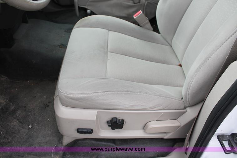 image for item D8207 2007 Ford Expedition XLT SUV
