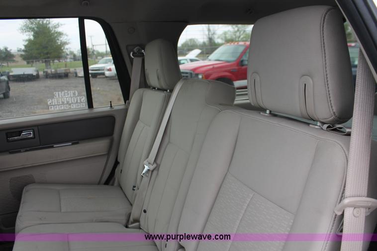 image for item D8207 2007 Ford Expedition XLT SUV