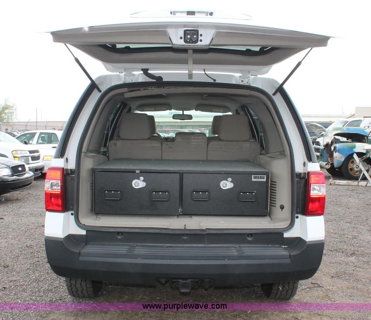image for item D8207 2007 Ford Expedition XLT SUV