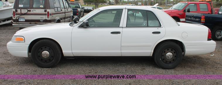 image for item D8208 2006 Ford Crown Victoria Police Interceptor