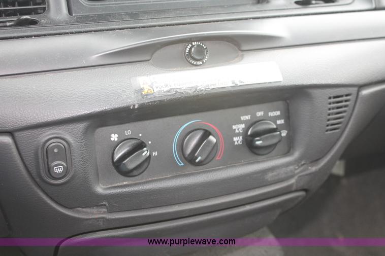 image for item D8208 2006 Ford Crown Victoria Police Interceptor