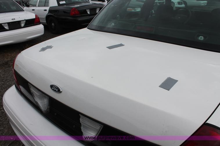 image for item D8208 2006 Ford Crown Victoria Police Interceptor