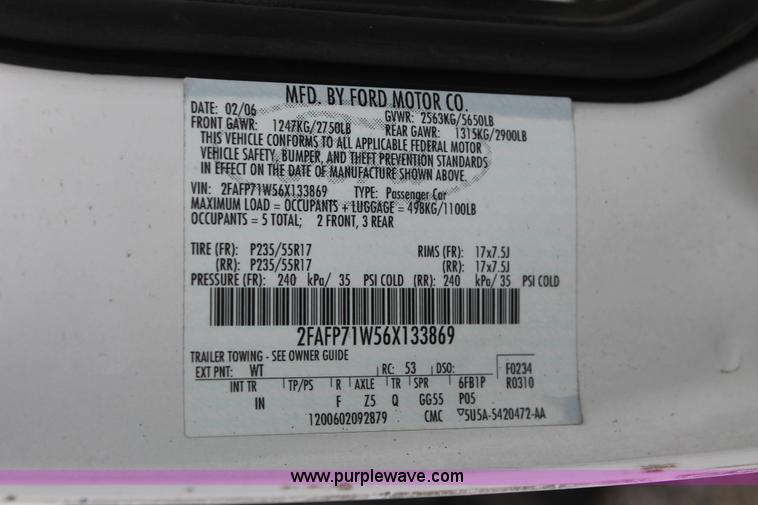 image for item D8208 2006 Ford Crown Victoria Police Interceptor