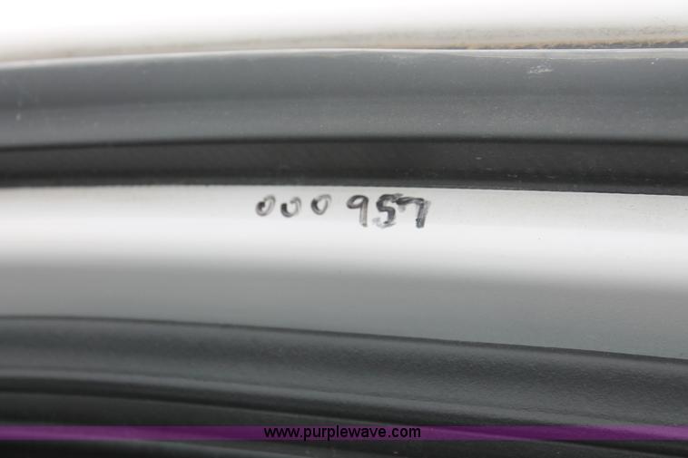 image for item D8208 2006 Ford Crown Victoria Police Interceptor