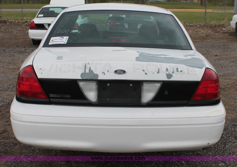 image for item D8209 2006 Ford Crown Victoria Police Interceptor
