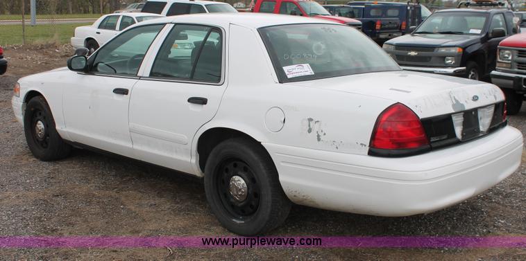 image for item D8209 2006 Ford Crown Victoria Police Interceptor
