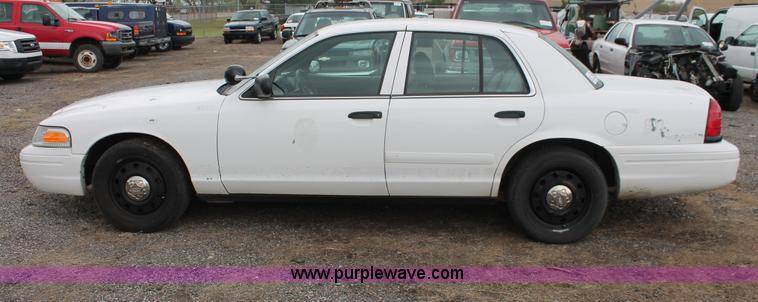 image for item D8209 2006 Ford Crown Victoria Police Interceptor