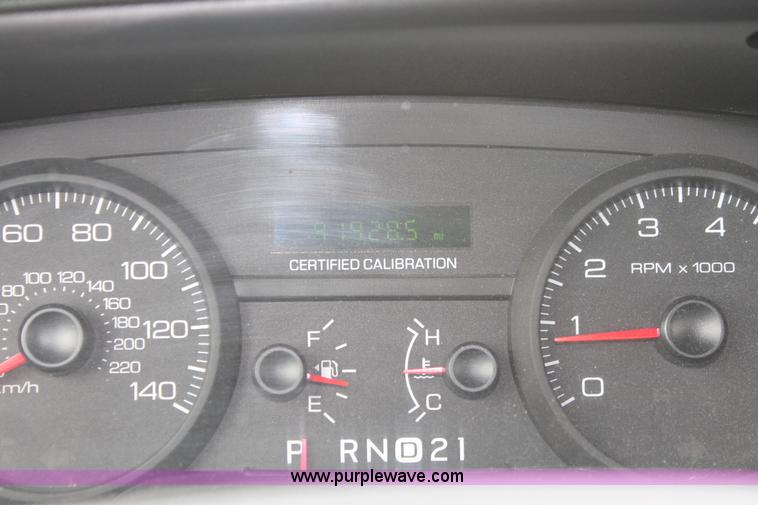 image for item D8209 2006 Ford Crown Victoria Police Interceptor