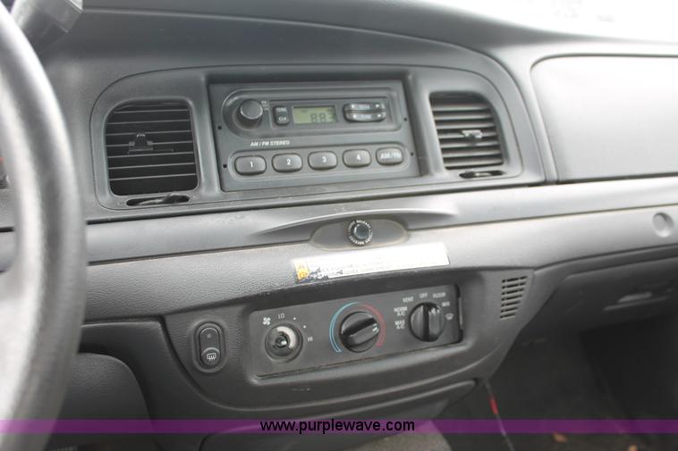image for item D8209 2006 Ford Crown Victoria Police Interceptor