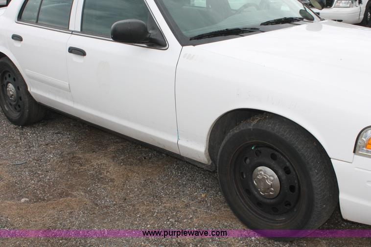 image for item D8209 2006 Ford Crown Victoria Police Interceptor