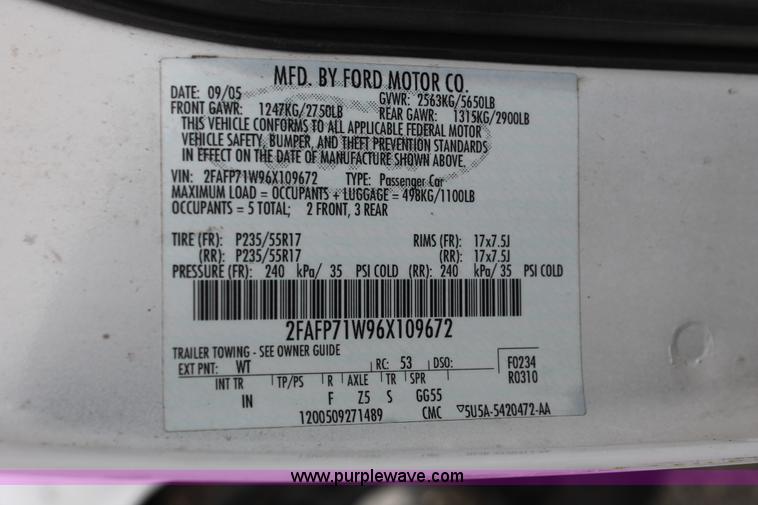 image for item D8209 2006 Ford Crown Victoria Police Interceptor