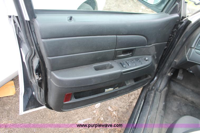 image for item D8210 2009 Ford Crown Victoria Police Interceptor