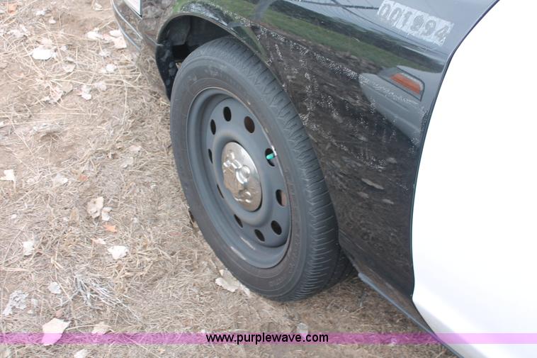 image for item D8210 2009 Ford Crown Victoria Police Interceptor