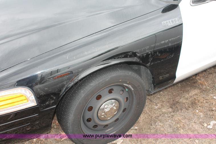 image for item D8210 2009 Ford Crown Victoria Police Interceptor