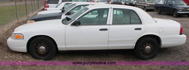 image for item D8211 2006 Ford Crown Victoria Police Interceptor