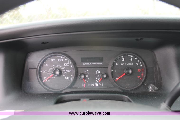 image for item D8211 2006 Ford Crown Victoria Police Interceptor