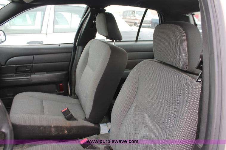 image for item D8211 2006 Ford Crown Victoria Police Interceptor