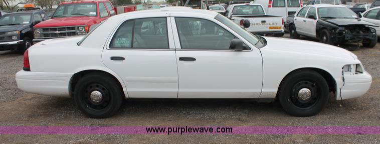 image for item D8216 2006 Ford Crown Victoria Police Interceptor
