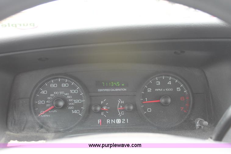 image for item D8216 2006 Ford Crown Victoria Police Interceptor