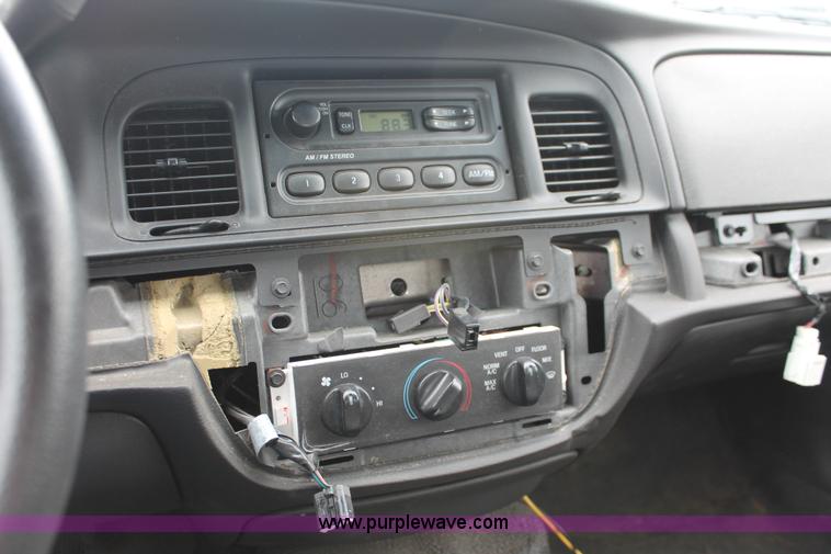 image for item D8216 2006 Ford Crown Victoria Police Interceptor