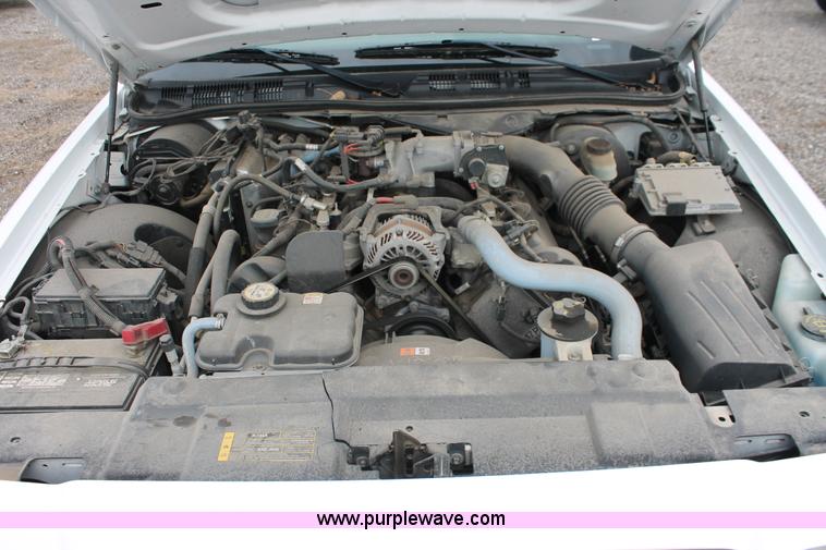 image for item D8216 2006 Ford Crown Victoria Police Interceptor